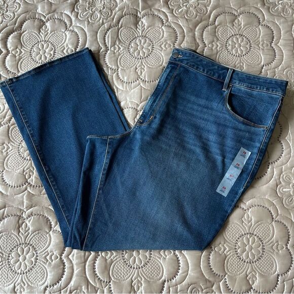 Old Navy Mid-Rise Kicker Boot-Cut Jeans NEW Plus Size 28 - Picture 4 of 6